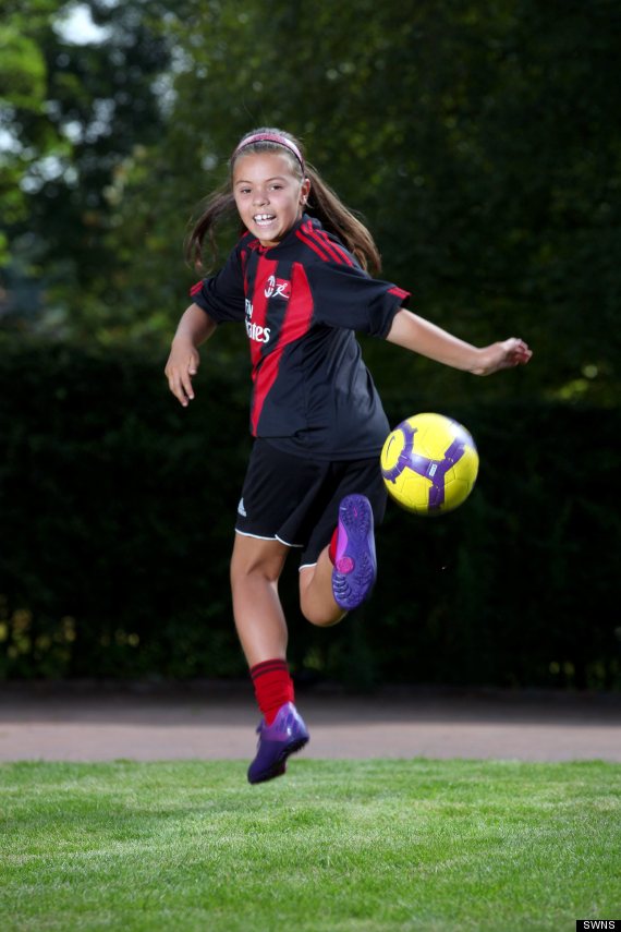 &#91;pict&#93; Skill Gadis 10 Tahun Ini Pikat AC Milan