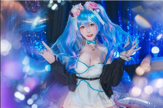 Cosplay Vocaloid dengan Tampilan yang Lucu &amp; Cerah, Membawa Keceriaan Tanpa Beban!