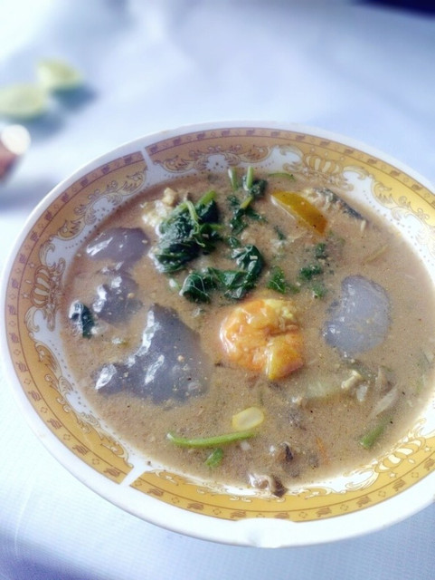 Kapurung dan Dangkot yang Menggugah Selera dari Warung Kapurung 88 “Khas Palopo”