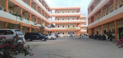 Berbuat Baik Sama Teman Kampus yang Jualan Camilan