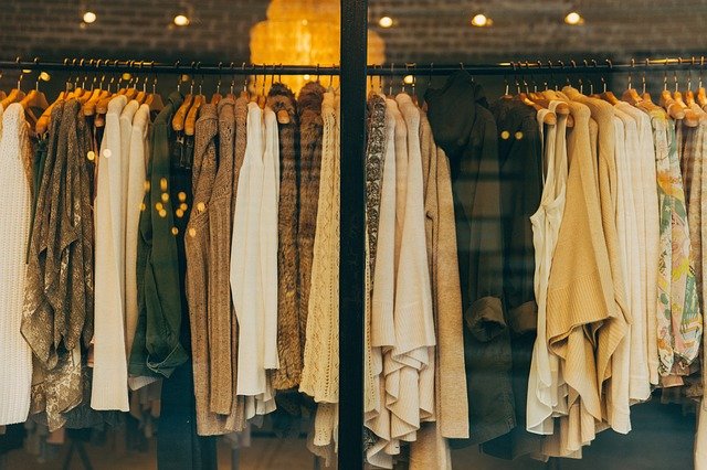 4 Cara Meleluhkan Hati Perempuan