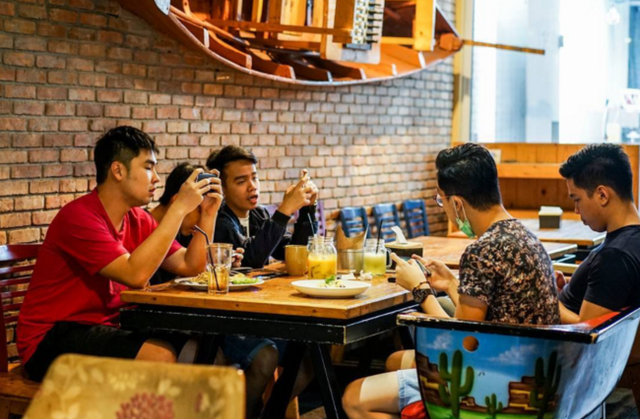 Apa Aja Sih yang Sering Dijumpai di Cafe? Bukan Cuma Orang Pacaran Loh