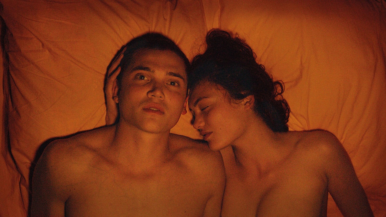 Sinopsis Love (2015)
