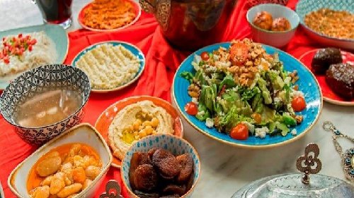 Dari Kebaikan Es Buah, Berakhir Dengan Makanan Buka Puasa