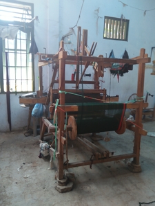 Melirik Proses Produksi Sarung Goyor di Desa Wanarejan Utara