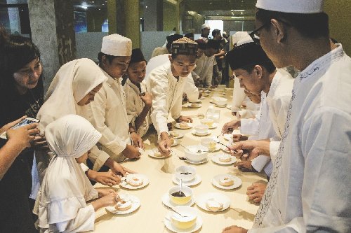 Ritual Madduppa Keteng, Tradisi Unik di Makassar Sebelum Menyambut Bulan Puasa