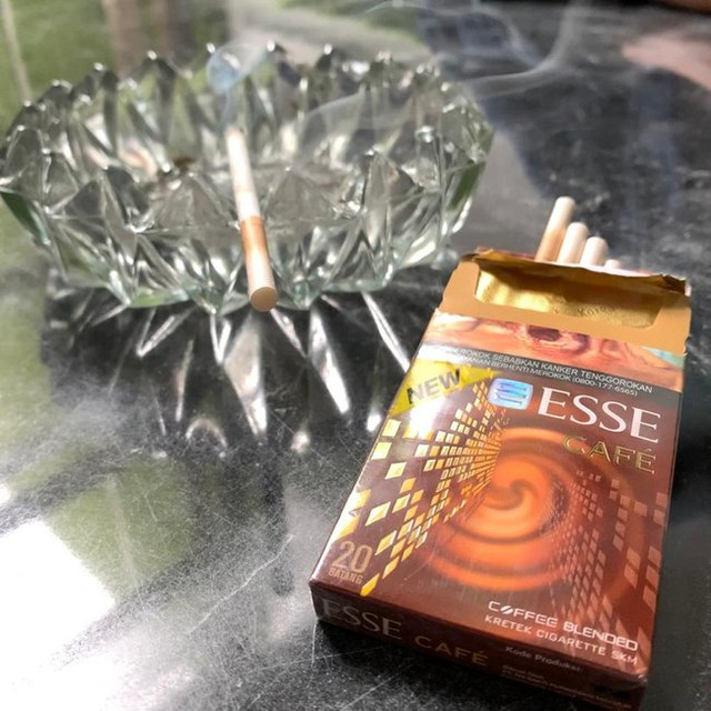 Apa Aja Sih yang Sering Dijumpai di Cafe? Bukan Cuma Orang Pacaran Loh