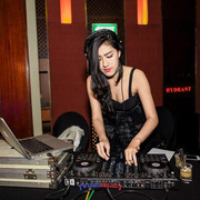 Sewa Alat DJ, CDJ 900, DJM 800, FDJ (Female DJ), dan Male DJ Jakarta, for all party