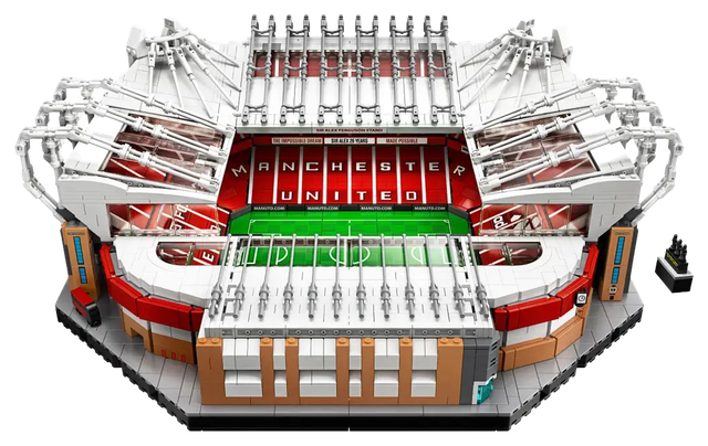 stretford-enders--manchester-united-2024-2025--youth-courage-success