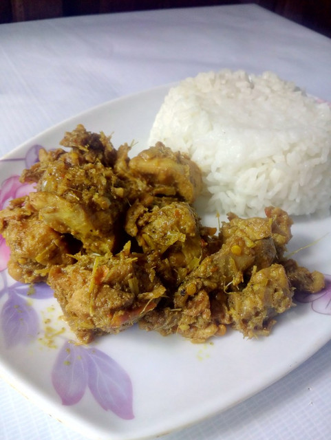 Kapurung dan Dangkot yang Menggugah Selera dari Warung Kapurung 88 “Khas Palopo”