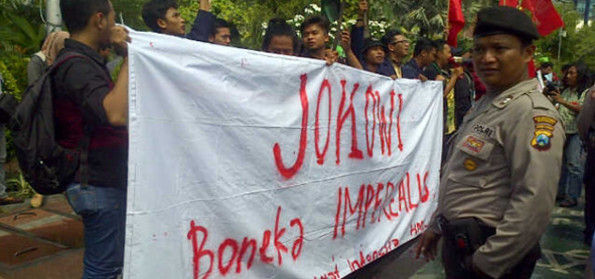 Guru Besar Berbagai Universitas dan Dosen Turun ke Jalan Minta Jokowi Mundur