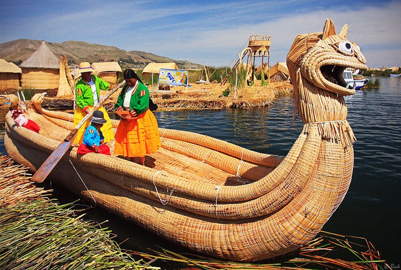 Keindahan Pulau Terapung Di Danau Titicaca Perbatasan Peru - Bolivia &#91;Pic Inside&#93; 