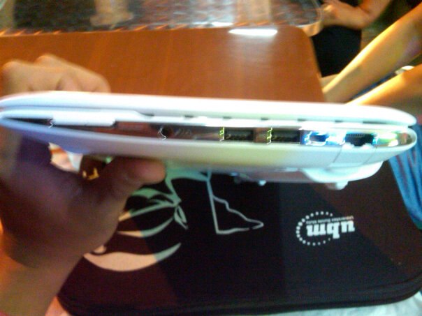 WTS Netbook Asus EEE PC 1205 R052C White ! Like NEW!! Batre SUPER LONGLIFE !!!!