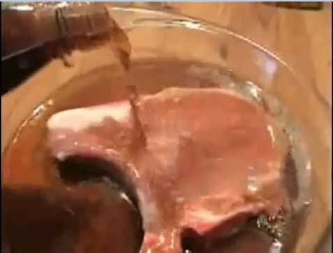 Bukti Daging Babi Mengeluarkan Cacing &#91;No Hoax&#93;