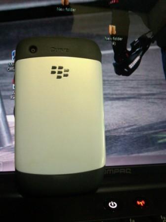 Blackberry 8520 gemini white ex tam cibubur
