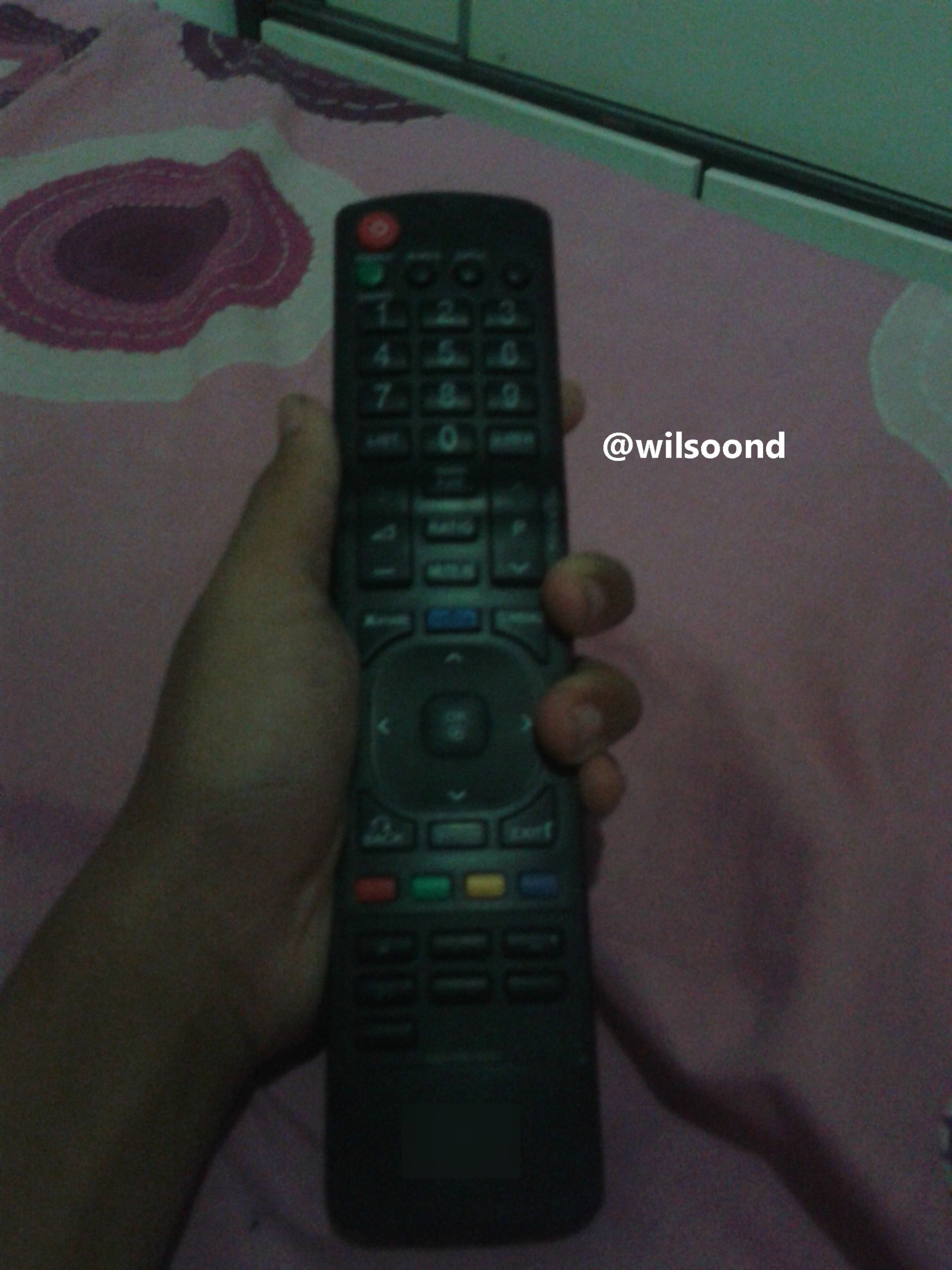 Cara Membuat Remote TV Bercahaya