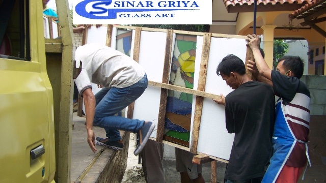 BISNIS Interior Eksterior KACA PATRI , KACA INLAY , KACA GRAVIR , Sinar Griya