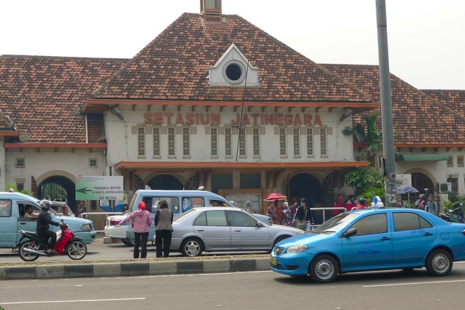 Pasar rawa bening JAKARTA TIMUR, surganya para pencinta batu akik dan mulia