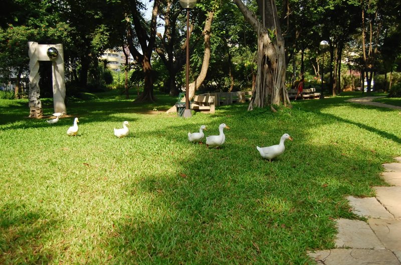 Jalan-jalan ke kota Makati di Filipina yang ternyata...