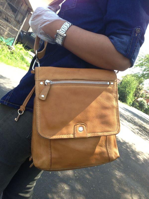 Terjual WTS iTasi 100 iAUTHENTICi iFOSSILi LEATHER MESSENGER 