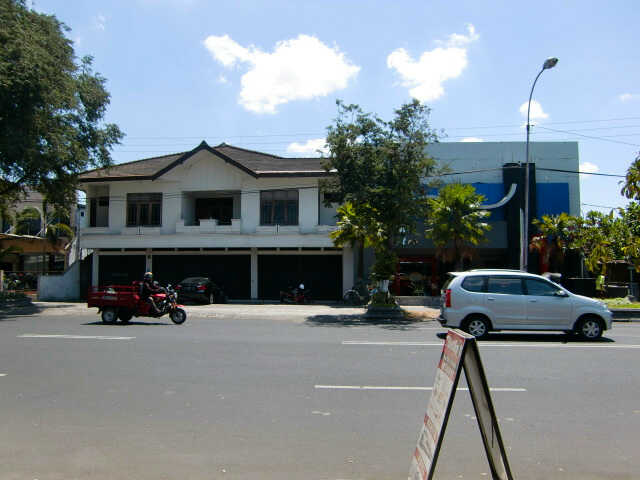 JARANG ADA! LEBARKAN SAYAP INVESTASI! JUAL Ex Cafe LB 2000 m2 Pusat Kota Jogjakarta