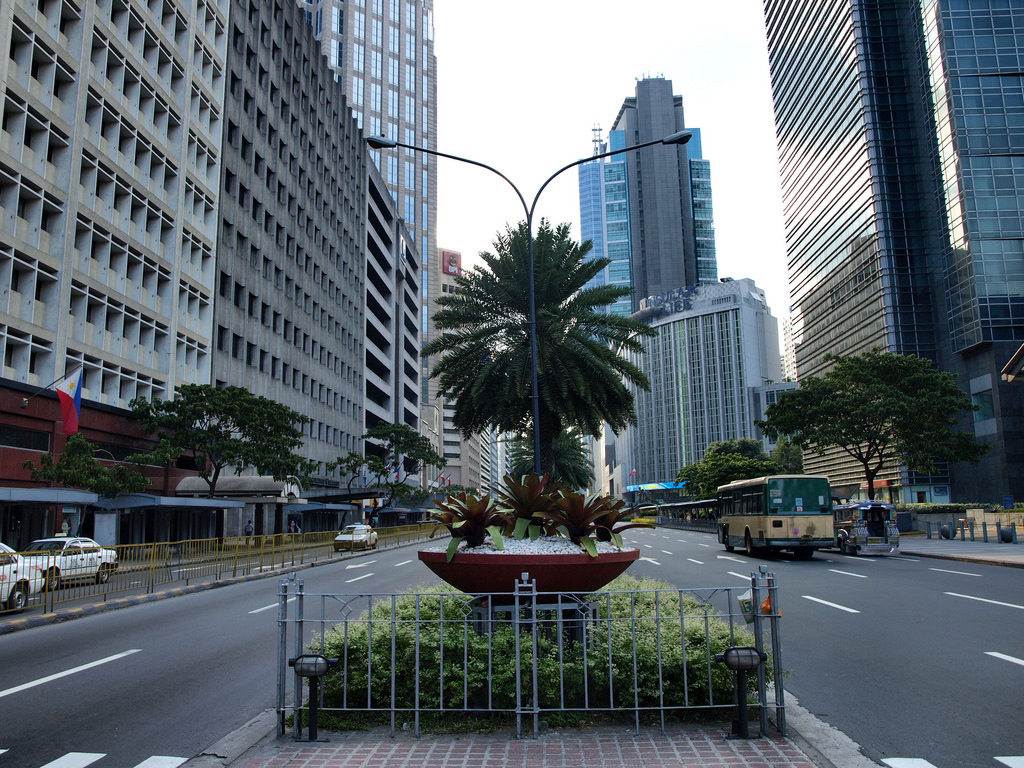 Jalan-jalan ke kota Makati di Filipina yang ternyata...