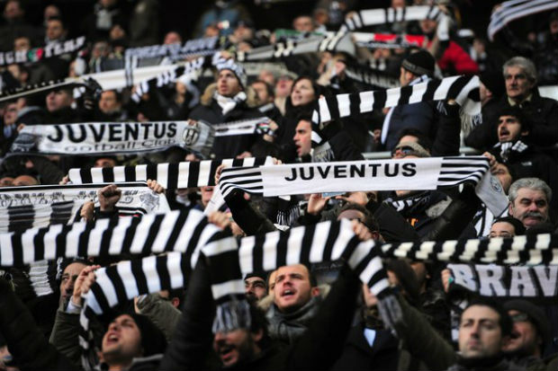 Ini Dia 10 Nama Suporter Terheboh Klub Sepakbola Dunia!