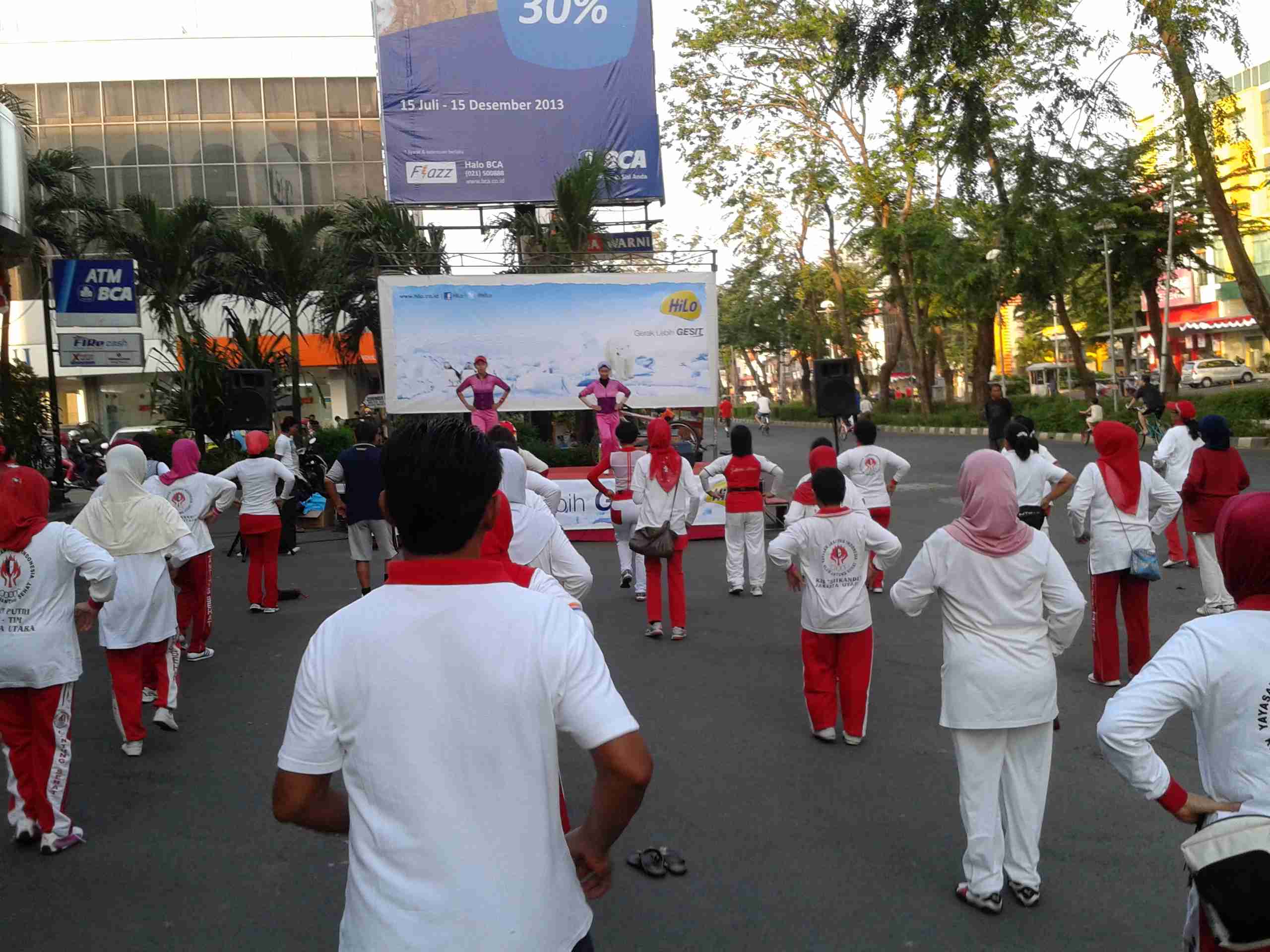 &#91;FR&#93; Car Free Day Collaboration w/ Earth Hour, KJI, HiLo Jakarta | 18 Agt '13