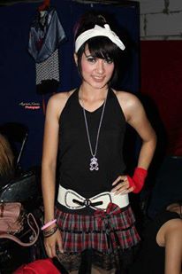 anisa cherry belle,laras supergirlies,nabillah JKT48..pilih yang mana ayooo...