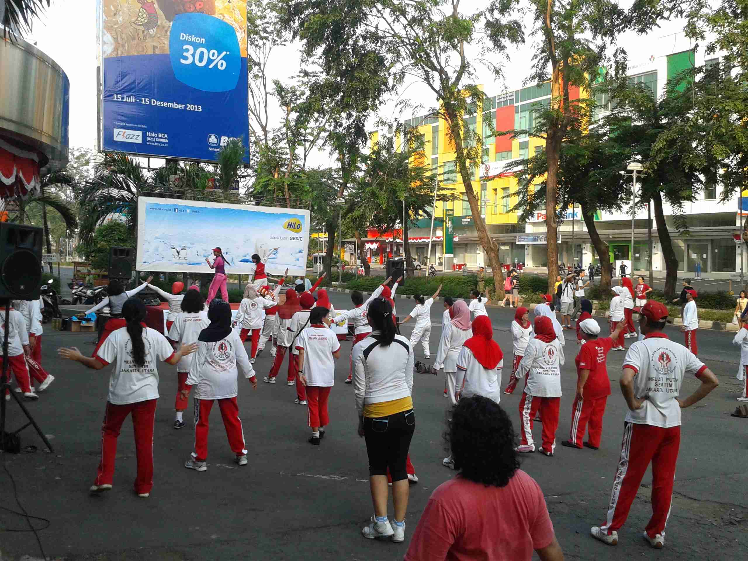 &#91;FR&#93; Car Free Day Collaboration w/ Earth Hour, KJI, HiLo Jakarta | 18 Agt '13