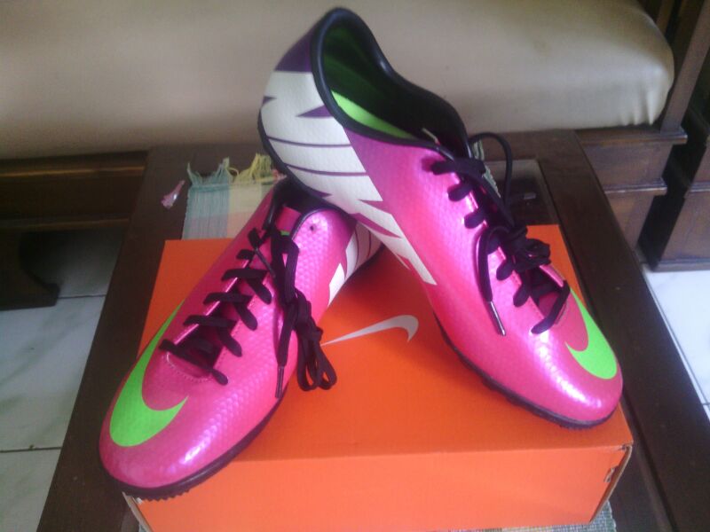 NIKE MERCURIAL VICTORY IV TF