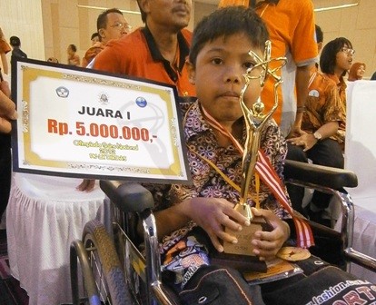 Ulurkan Tangan Anda Untuk 3 Orang Anak Ini