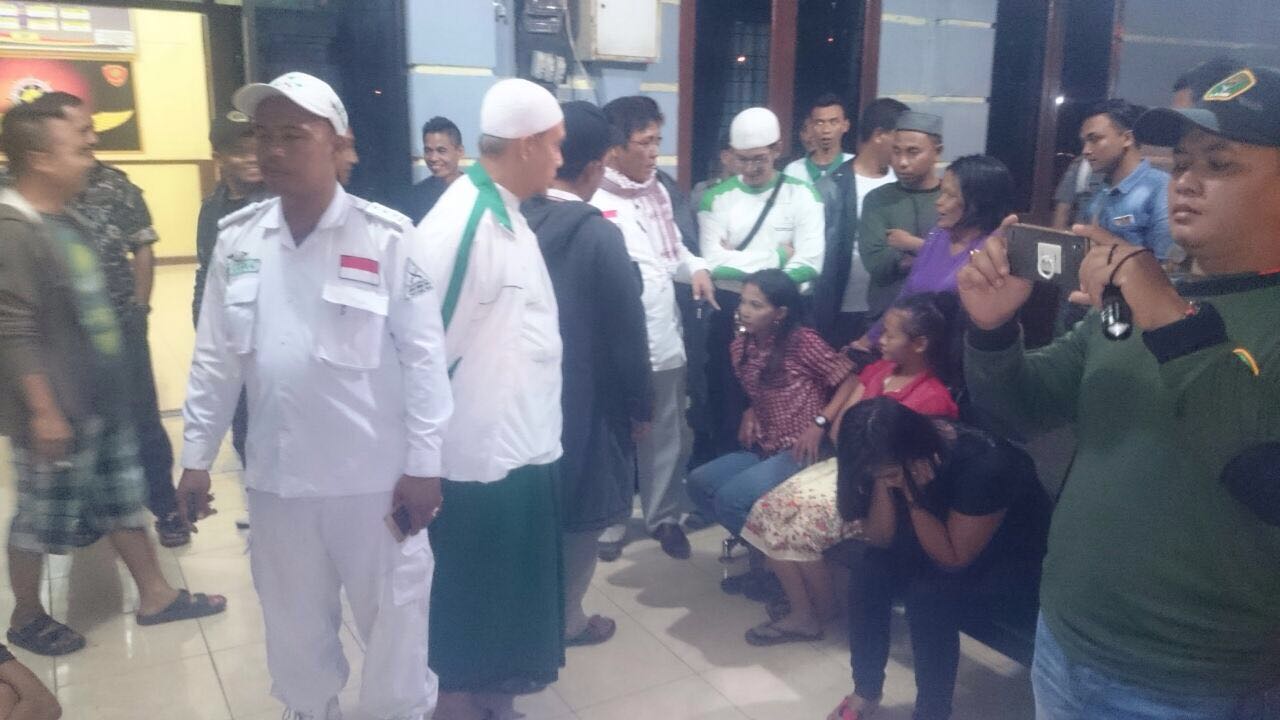 FPI : Warga Riau Bentrok dengan Ormas