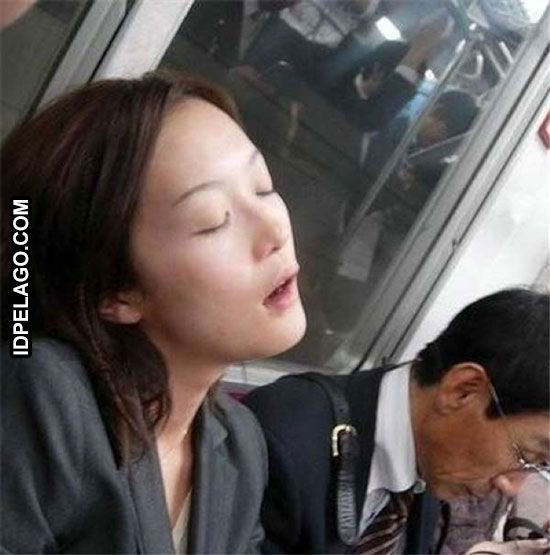 Kocak Gan, Gaya Tidur Orang Jepang Ini Patut Kita Coba juga Nih