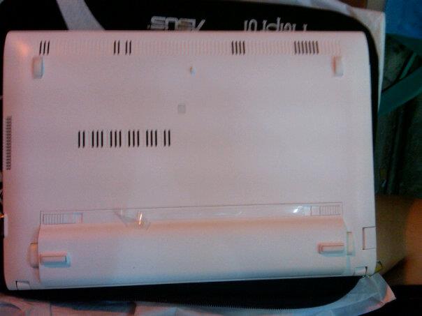 WTS Netbook Asus EEE PC 1205 R052C White ! Like NEW!! Batre SUPER LONGLIFE !!!!