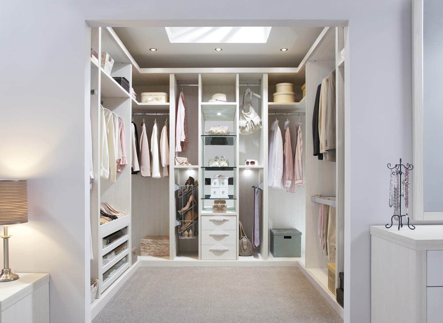 Walk in Wardrobe dan Walk in Closet Itu Beda Atau Sama?