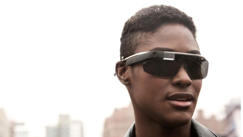 &#91;KEREN&#93; Google Glass Tampil Lebih Fashionable !