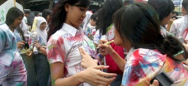 &#91;Trang tak gentak joss&#93;Tingkat Kelulusan UN 2014 Capai 99,52%!