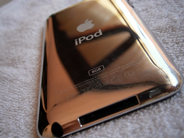 iPod Touch 4th 8 GB white
