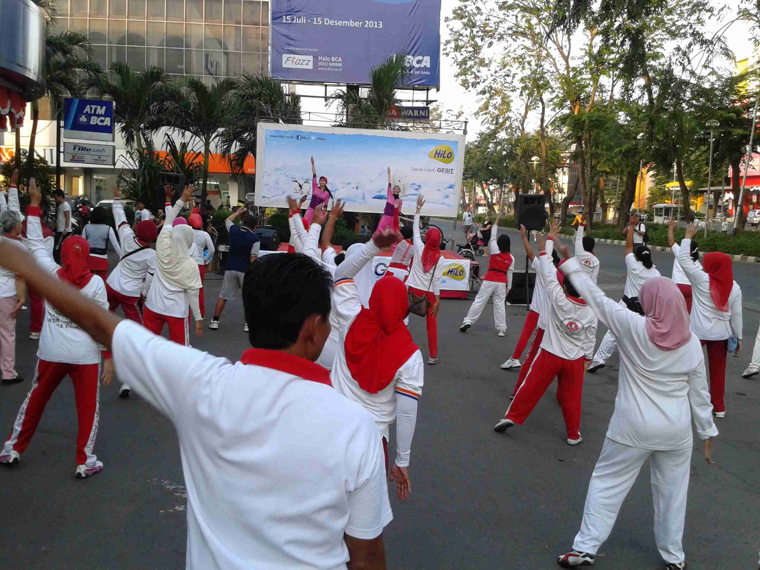 &#91;FR&#93; Car Free Day Collaboration w/ Earth Hour, KJI, HiLo Jakarta | 18 Agt '13