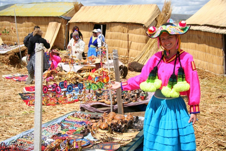 Keindahan Pulau Terapung Di Danau Titicaca Perbatasan Peru - Bolivia &#91;Pic Inside&#93; 