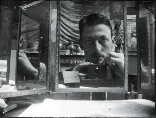 Bukti Selfie Udah Populer Sejak Jaman Dulu