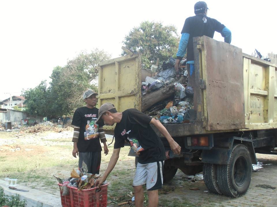 GreenLifestyle - GERAKAN PERDULI SUNGAI PEKALONGAN