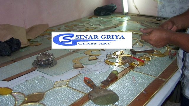 BISNIS Interior Eksterior KACA PATRI , KACA INLAY , KACA GRAVIR , Sinar Griya