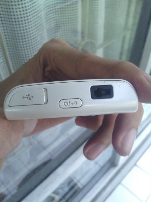 Xperia X8 Putih Mulus bisa COD Bandung
