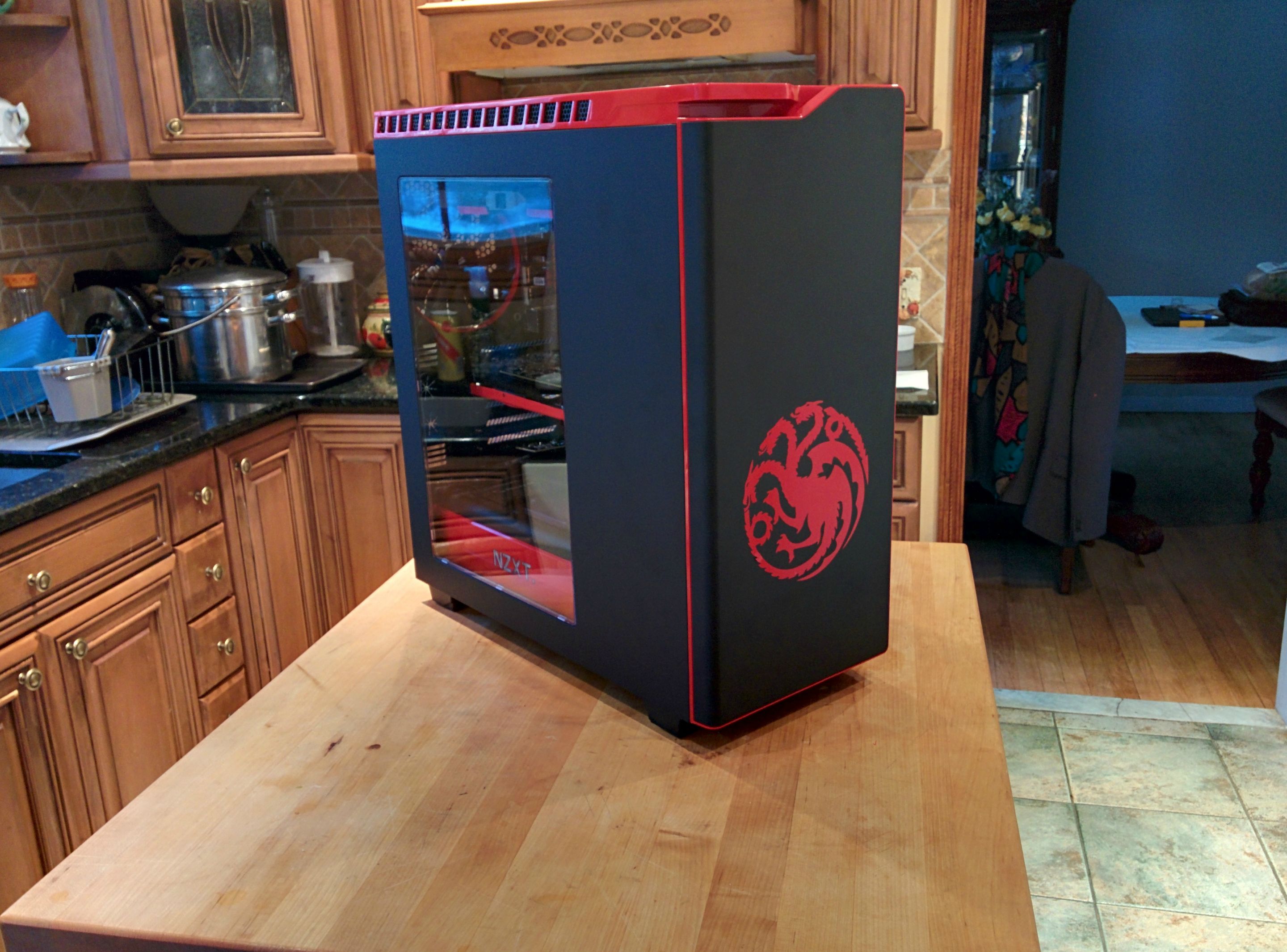 PC Case Build inspired by Game of Thrones!