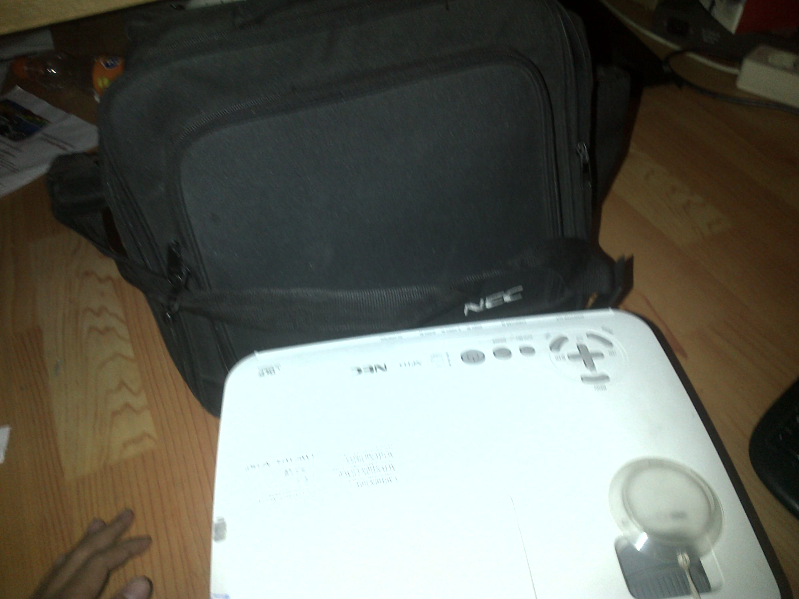 Jual Cepat Projector NEC NP 115 mulus, jarang pake, garansi super lama :)