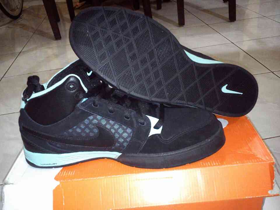 &#91;WTS&#93; Nike SB 6.0 Mogan Mid 3 Black/Tropical Blue RARE BNIB Original 100% Surabaya