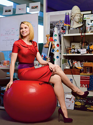 Bos Cantik Yahoo Bajak Pejabat Tinggi Google