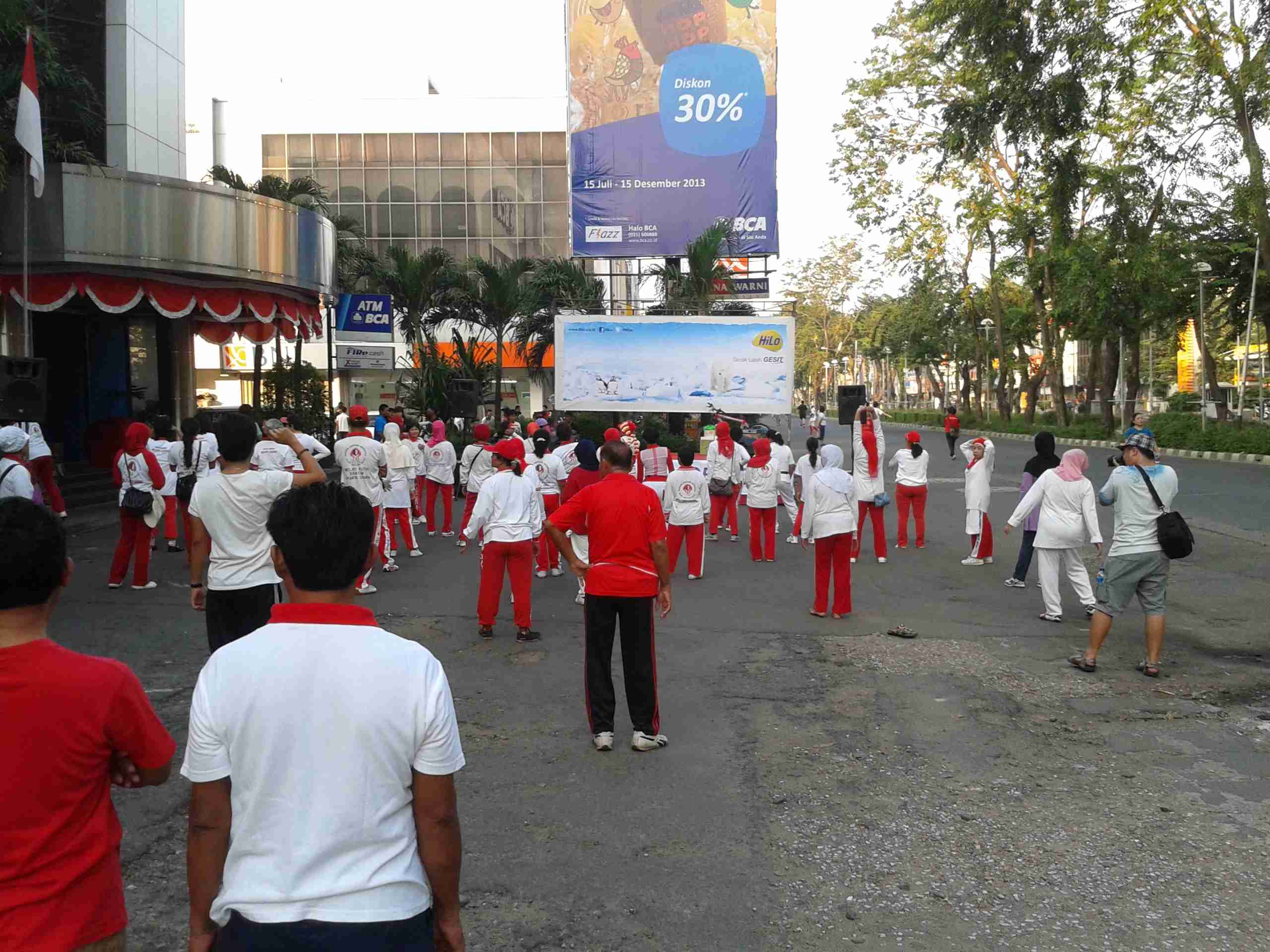 &#91;FR&#93; Car Free Day Collaboration w/ Earth Hour, KJI, HiLo Jakarta | 18 Agt '13
